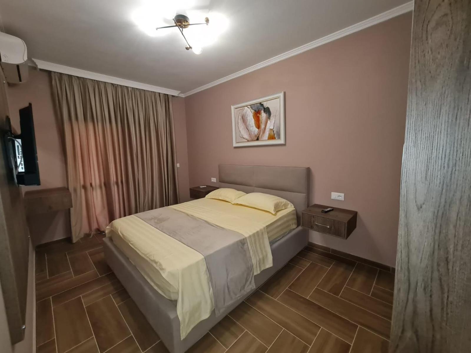 Sazani & Hotel Durrës